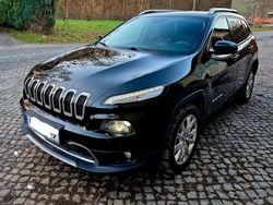 Schwarz Gebraucht 2016 Jeep Cherokee SUV | 12.500 € (Fairer Preis)
