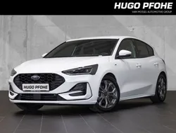 Frost weiss uni Gebraucht 2024 Ford Focus ST-Line X Limousine | 25.850 € (Fairer Preis)