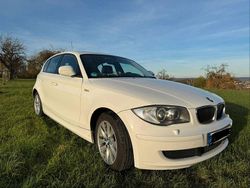 Weiß Gebraucht 2011 BMW 116 Kleinwagen | 6.400 € (Fairer Preis)