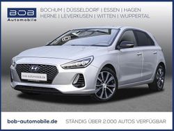 Silber Gebraucht 2017 Hyundai i30 Intro Edition Limousine | 13.770 € (Etwas zu teuer)