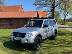 Silber Gebraucht 2011 Mitsubishi Pajero Inform SUV | 18.500 € (Teuer)
