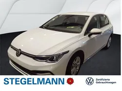 Pure white Gebraucht 2024 VW Golf VIII Life Limousine | 23.190 € (Guter Preis)