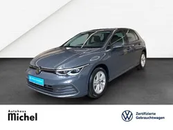Grau Gebraucht 2023 VW Golf VIII Life Limousine | 24.730 € (Guter Preis)