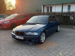 Blau Gebraucht 2002 BMW 330 Limousine | 6.000 € (Fairer Preis)