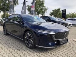 Deep crystal blue Neu 2025 Mazda 6e Takumi-Line Limousine | 42.970 € (Guter Preis)