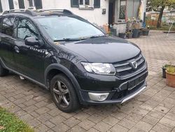 Schwarz Gebraucht 2016 Dacia Sandero Kleinwagen | 3.900 € (Superpreis)