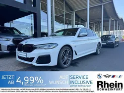Weiß Gebraucht 2022 BMW 545e M Sport Limousine | 48.885 € (Fairer Preis)