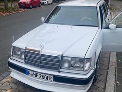 Weiß Gebraucht 1991 Mercedes E260 Sportline Limousine | 27.500 €