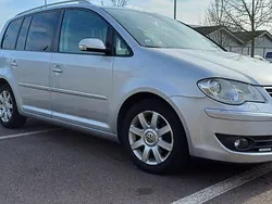 Silber Gebraucht 2009 VW Touran Van / Kleinbus | 3.699 € (Fairer Preis)