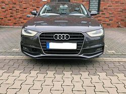 Grau Gebraucht 2013 Audi A4 S-Line Limousine | 13.650 € (Teuer)