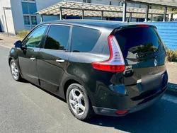 Schwarz Gebraucht 2010 Renault Scénic III Van / Kleinbus | 1.900 € (Fairer Preis)
