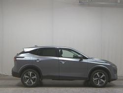 Grau Gebraucht 2023 Nissan Qashqai N-Connecta SUV | 20.980 € (Guter Preis)