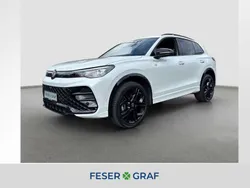 Oryxweiß perlmutteffekt Gebraucht 2024 VW Tiguan R-line SUV | 49.480 € (Superpreis)