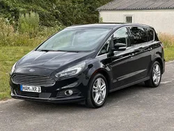 Schwarz Gebraucht 2017 Ford S-MAX Titanium Van / Kleinbus | 10.500 €