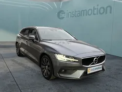 Grau Gebraucht 2021 Volvo V60 Momentum Kombi | 27.640 € (Guter Preis)