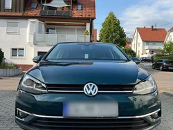 Grün Gebraucht 2017 VW Golf VII Highline Limousine | 18.000 € (Fairer Preis)