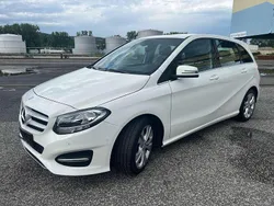 Calcitweiss unilack Gebraucht 2015 Mercedes B180 Van / Kleinbus | 10.000 € (Etwas zu teuer)