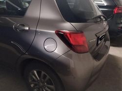 Grau Gebraucht 2017 Toyota Yaris Edition-S Kleinwagen | 9.500 € (Fairer Preis)