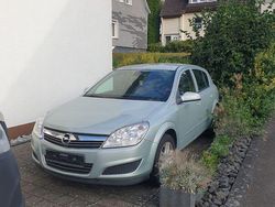 Silber Gebraucht 2008 Opel Astra Edition Limousine | 2.600 € (Fairer Preis)