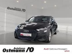 Brillantschwarz Gebraucht 2022 Audi A3 Sportback e-tron Ambiente Limousine | 27.931 € (Fairer Preis)