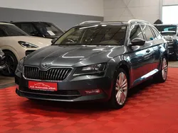 Grau Gebraucht 2016 Skoda Superb Style Kombi | 11.950 € (Etwas zu teuer)