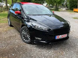Schwarz Gebraucht 2018 Ford Focus ST-Line Kombi | 10.990 € (Guter Preis)
