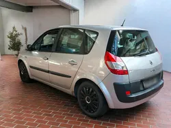 Silber Gebraucht 2006 Renault Scénic II Van / Kleinbus | 2.500 € (Teuer)