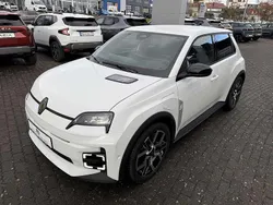 Weiß Neu 2025 Renault R5 Komfort Kleinwagen | 31.990 € (Fairer Preis)