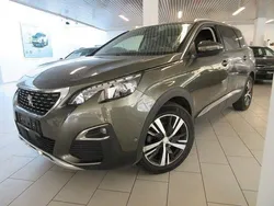 Grau Gebraucht 2020 Peugeot 5008 Allure Van / Kleinbus | 18.550 € (Superpreis)
