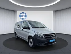 Silber Gebraucht 2020 Mercedes Vito Van / Kleinbus | 32.499 € (Guter Preis)