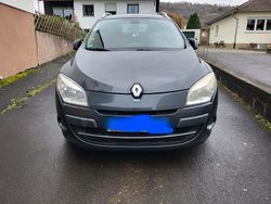 Grau Gebraucht 2010 Renault Mégane GrandTour Kombi | 2.200 €