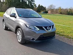 Grau Gebraucht 2014 Nissan Qashqai SUV | 10.900 € (Fairer Preis)