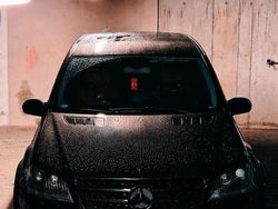 Schwarz Gebraucht 2007 Mercedes ML320 AMG SUV | 8.999 €