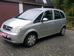 Grau Gebraucht 2005 Opel Meriva Van / Kleinbus | 1.990 € (Guter Preis)