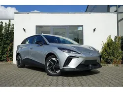 Medial silver Neu 2025 MG MG4 EV Kleinwagen | 20.570 €
