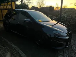 Schwarz Gebraucht 2011 VW Golf VI R Limousine | 22.500 €