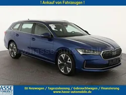 Atlantik blau metallic Gebraucht 2024 Skoda Superb Selection Kombi | 43.995 € (Fairer Preis)