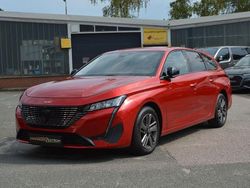 Rot Gebraucht 2024 Peugeot 308 Allure Kombi | 17.900 €