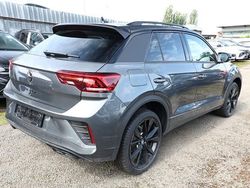 Indiumgrau metallic / dachfarbe indiumgrau metallic / dachfarbe Neu 2025 VW T-Roc R-line SUV | 34.938 € (Fairer Preis)