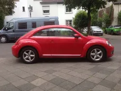 Rot Gebraucht 2013 VW Beetle Limousine | 9.000 € (Etwas zu teuer)