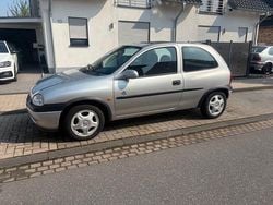 Silber Gebraucht 1998 Opel Corsa Limousine | 1.300 € (Fairer Preis)