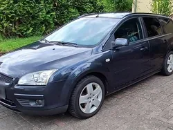 Grau Gebraucht 2007 Ford Focus Kombi | 1.299 € (Guter Preis)