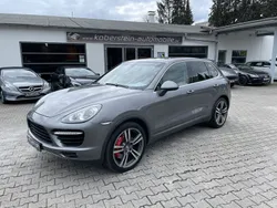 Grau (metallic) Gebraucht 2011 Porsche Cayenne Turbo SUV | 20.850 € (Guter Preis)