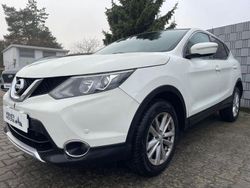 Weiß Gebraucht 2014 Nissan Qashqai Acenta+ SUV | 6.490 € (Teuer)