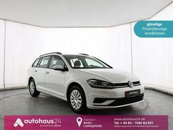Weiß Gebraucht 2020 VW Golf VII Trendline Kombi | 14.940 € (Fairer Preis)