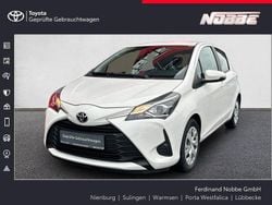 Weiß Gebraucht 2018 Toyota Yaris Comfort Limousine | 10.690 € (Fairer Preis)