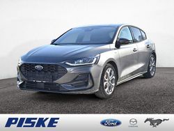 Grau Gebraucht 2025 Ford Focus ST-Line Limousine | 26.785 € (Etwas zu teuer)