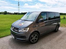 Grau Gebraucht 2017 VW T6 Van | 29.999 € (Teuer)