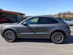 Grau Gebraucht 2015 Porsche Macan SUV | 29.900 € (Fairer Preis)