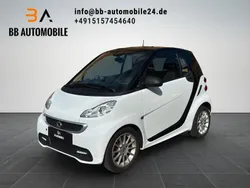 Weiß Gebraucht 2014 Smart ForTwo Coupé Coupé | 5.999 € (Fairer Preis)